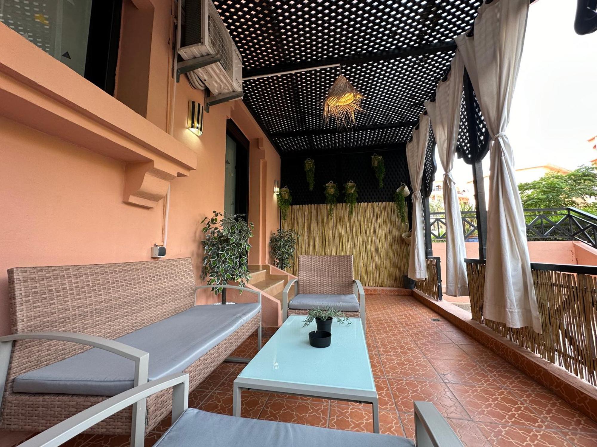 Oasis De Detente Avec Terrasse Et Vue Sur Piscine Marrakesh Eksteriør bilde